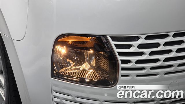 Hyundai Staria 2024 — photo 8