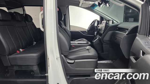 Hyundai Staria 2024 — photo 16