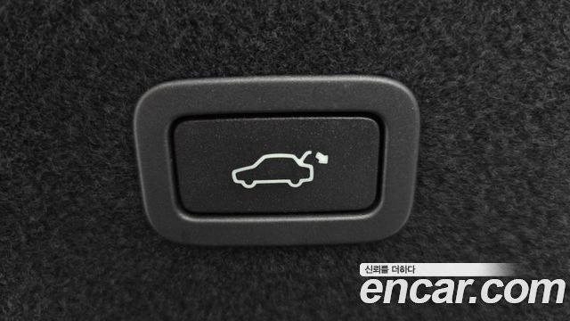 Jaguar XF 2017 — photo 15