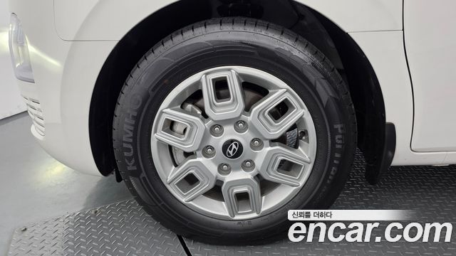 Hyundai Staria 2025 — photo 5