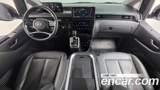 Hyundai Staria 2025 — photo 10