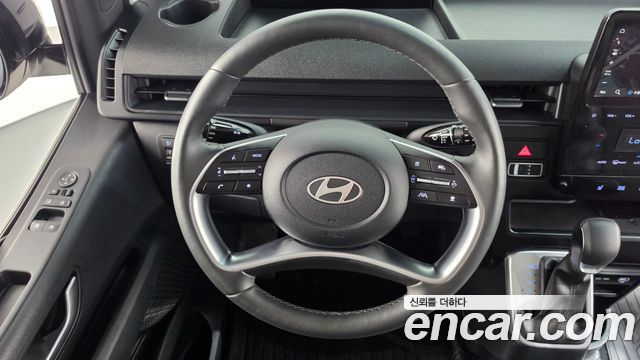 Hyundai Staria 2025 — photo 19