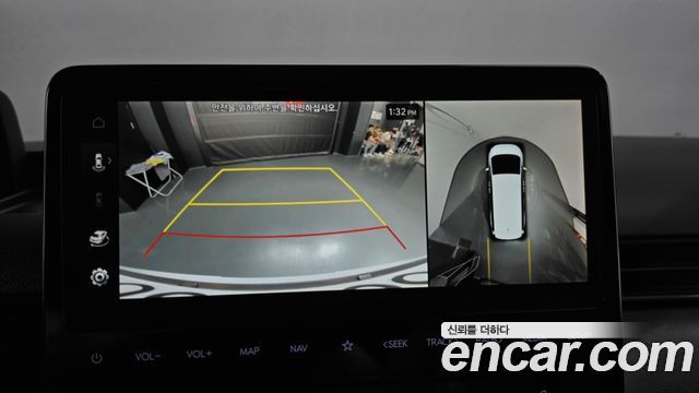 Hyundai Staria 2025 — photo 20