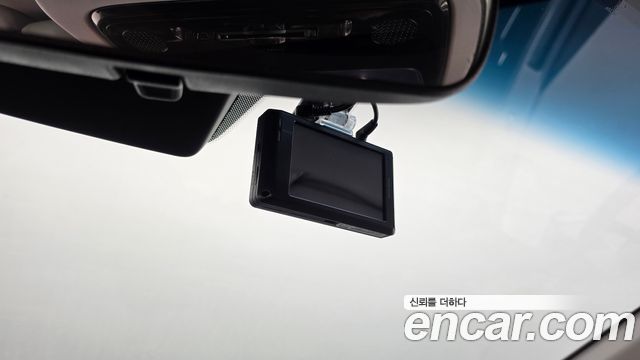 Hyundai Staria 2025 — photo 26
