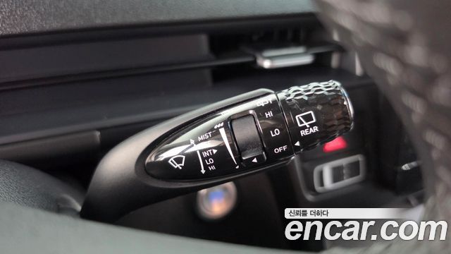 Hyundai Staria 2025 — photo 29
