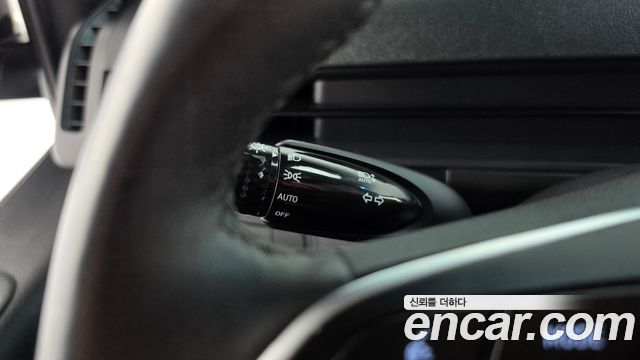 Hyundai Staria 2025 — photo 31