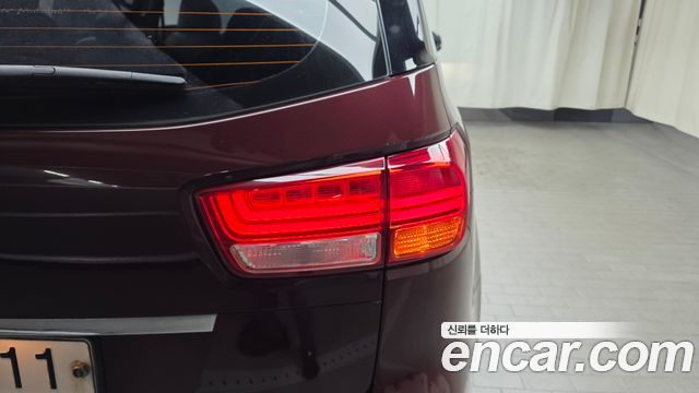 Kia Canival 2018 — photo 9