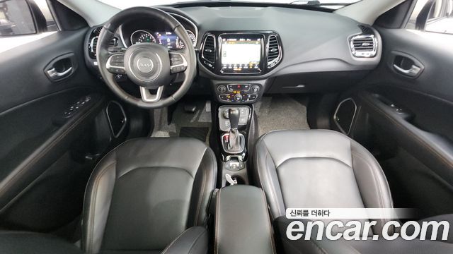 Jeep Compass 2019 — photo 10