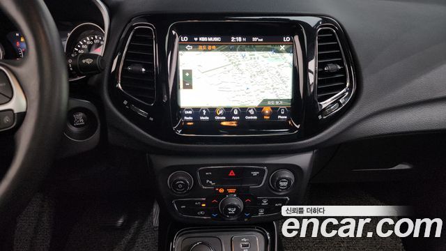 Jeep Compass 2019 — photo 18