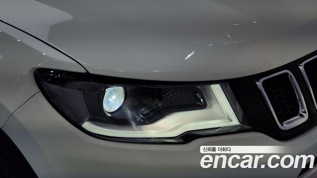 Jeep Compass 2019 — photo 8