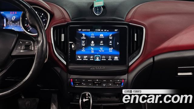 Maserati Ghibli 2018 — photo 20