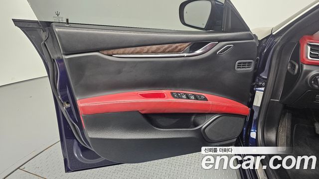 Maserati Ghibli 2018 — photo 14