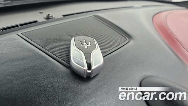 Maserati Ghibli 2018 — photo 34