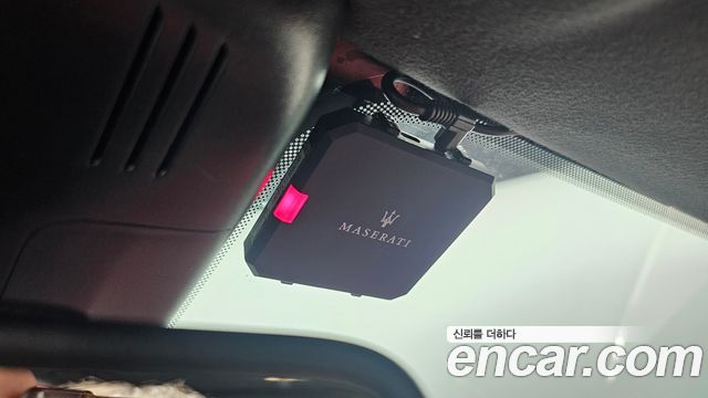 Maserati Ghibli 2018 — photo 36