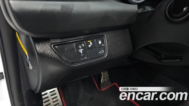 Genesis G70 2018 — photo 24