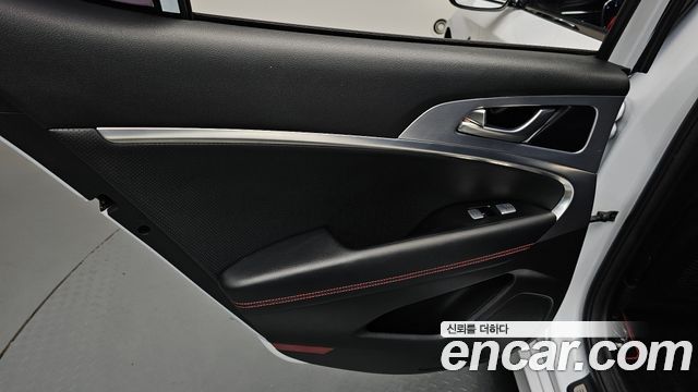 Genesis G70 2018 — photo 15