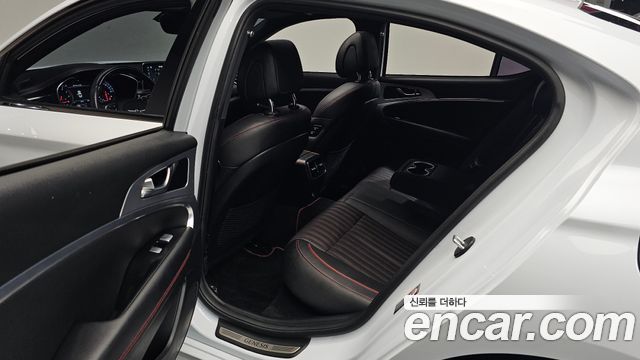 Genesis G70 2018 — photo 16