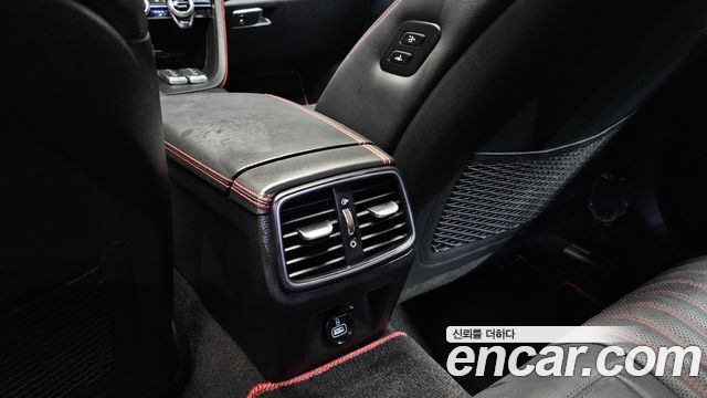 Genesis G70 2018 — photo 35