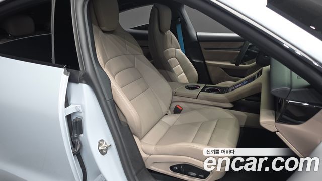 Porsche Taycan 2025 — photo 12