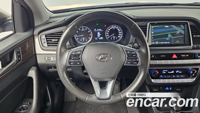 Hyundai Sonata 2018 — photo 12