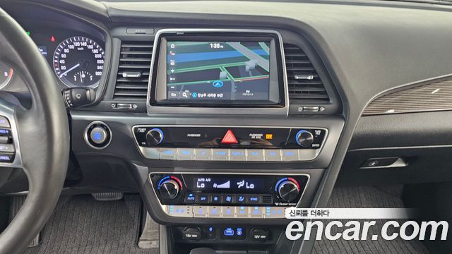 Hyundai Sonata 2018 — photo 13