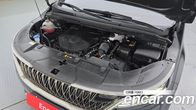 Kia Canival 2023 — photo 6