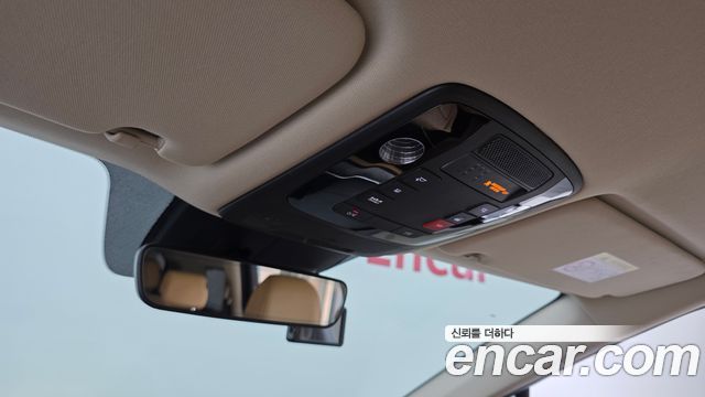 Kia Canival 2023 — photo 17
