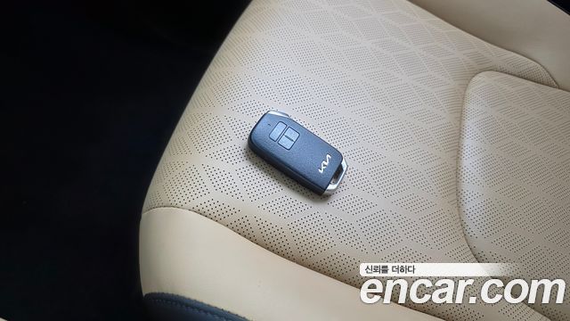 Kia Canival 2023 — photo 18