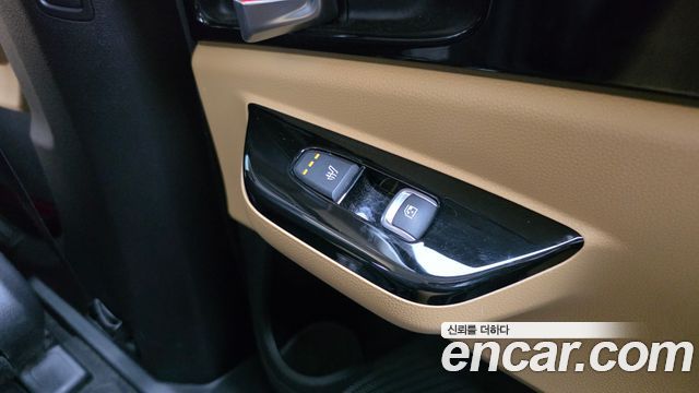 Kia Canival 2023 — photo 19