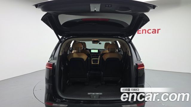 Kia Canival 2023 — photo 20