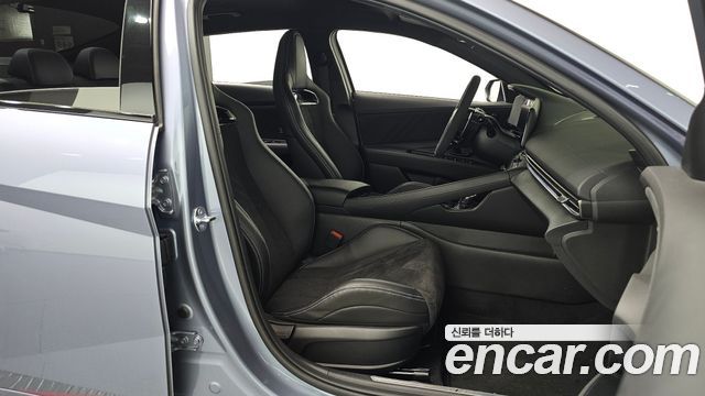 Hyundai AVANTE 2025 — photo 13