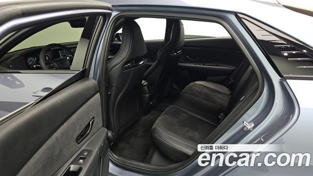 Hyundai AVANTE 2025 — photo 18