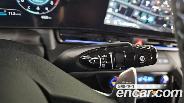 Hyundai AVANTE 2025 — photo 28
