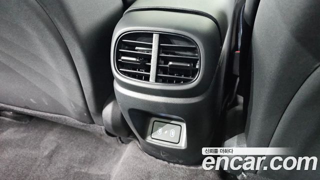Hyundai AVANTE 2025 — photo 30
