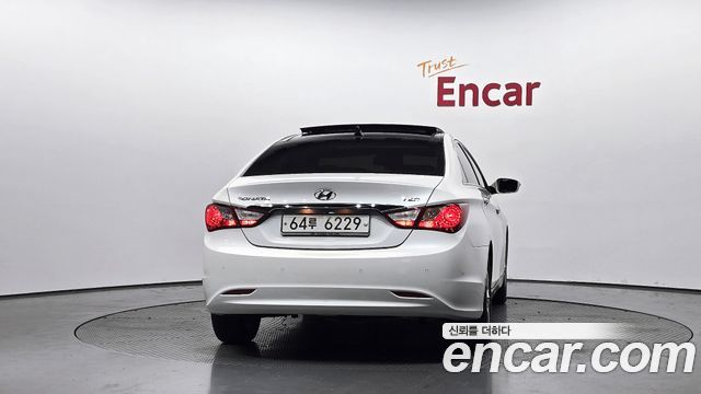 Hyundai Sonata 2010 — photo 4
