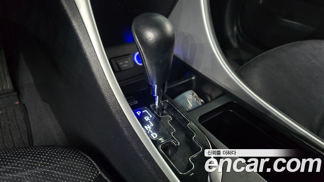 Hyundai Sonata 2010 — photo 12