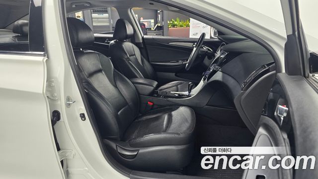 Hyundai Sonata 2010 — photo 16