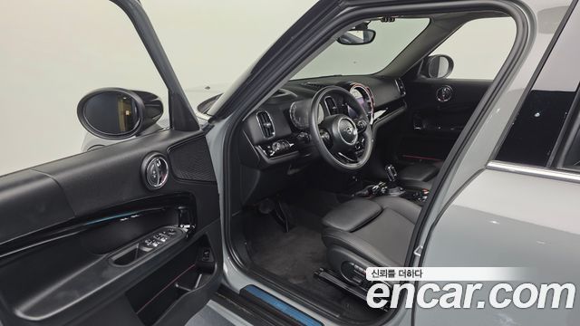 Mini Countryman 2021 — photo 13