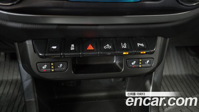 Chevrolet Korea Colorado 2022 — photo 28