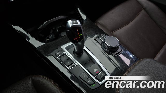 BMW X4 2017 — photo 9