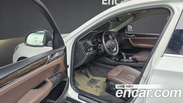 BMW X4 2017 — photo 10