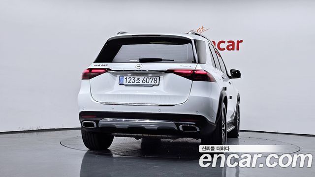 Mercedes-Benz GLE-Class 2025 — photo 4