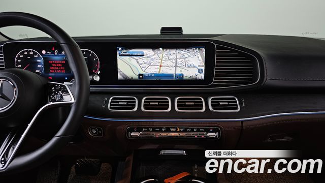 Mercedes-Benz GLE-Class 2025 — photo 18