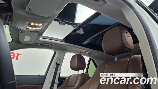 Mercedes-Benz GLE-Class 2025 — photo 22