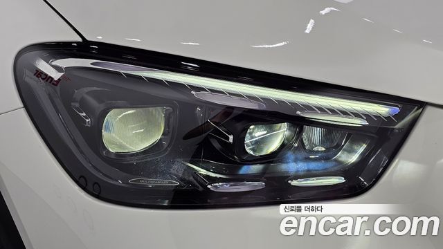 Mercedes-Benz GLE-Class 2025 — photo 8