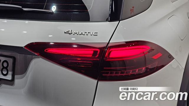 Mercedes-Benz GLE-Class 2025 — photo 9
