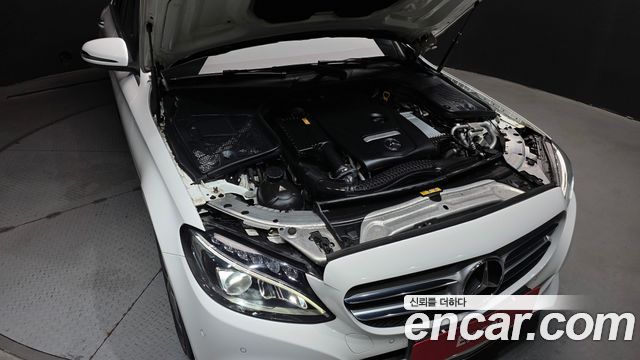 Mercedes-Benz C-Class 2017 — photo 6