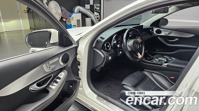 Mercedes-Benz C-Class 2017 — photo 10