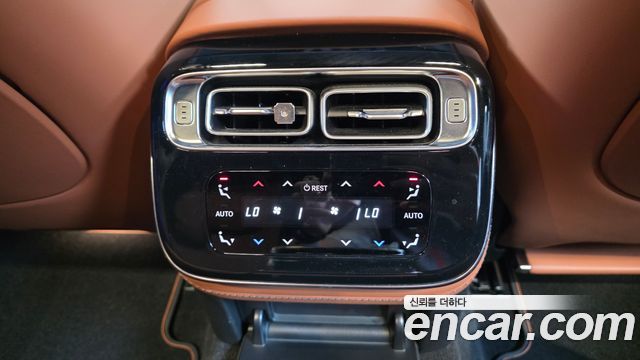 Mercedes-Benz S-Class 2021 — photo 35