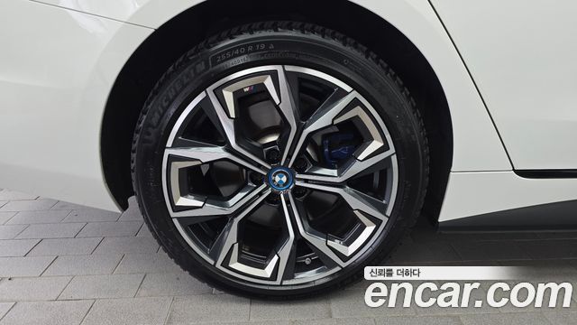 BMW i4 2024 — photo 5